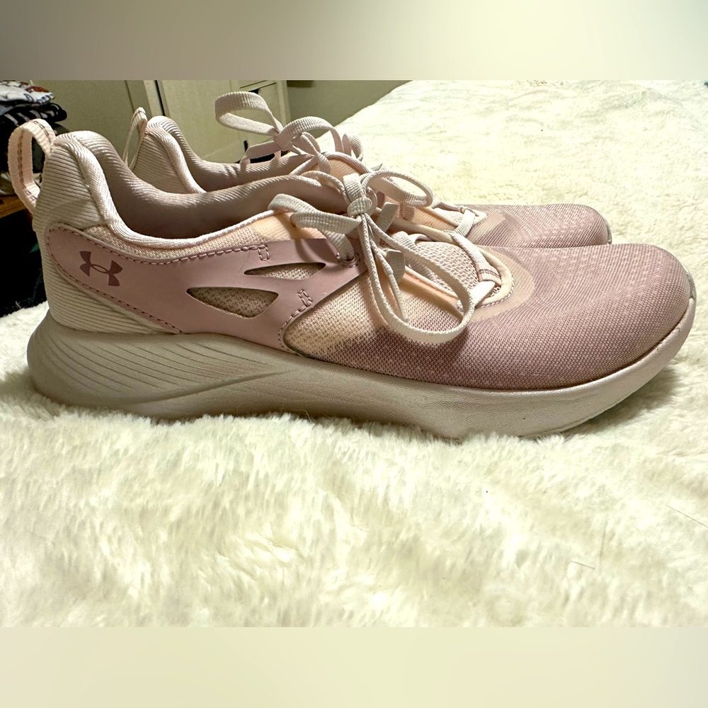 Womens Underarmour sneakers